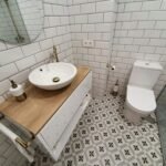 small bathroom challenges