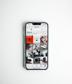 social media fashion